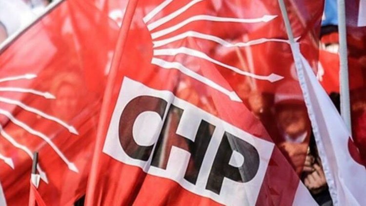 CHP Urfa karıştı: Bir ilçede iki CHP tabelası  