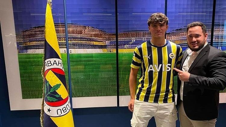 Fenerbahçe'de 'Kürdistan bayrağı' krizi