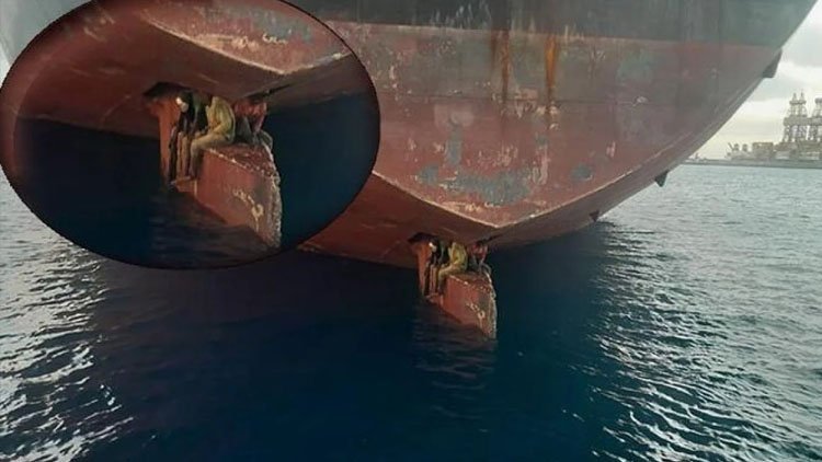 Üç göçmen gemi dümeninde Nijerya'dan Kanarya Adaları'na gitti