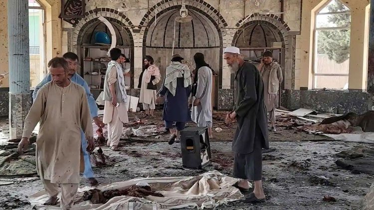 Afganistan'da medreseye bombalı saldırı: Çok sayıda ölü var