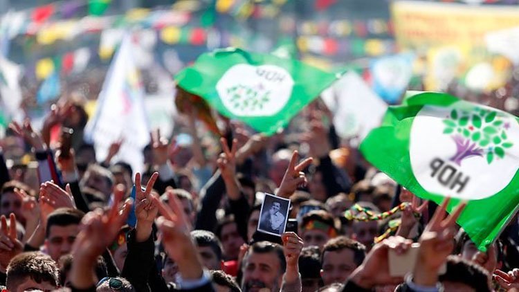 HDP'den Kürtlerin yoğun yaşadığı kentlerde seçim anketi