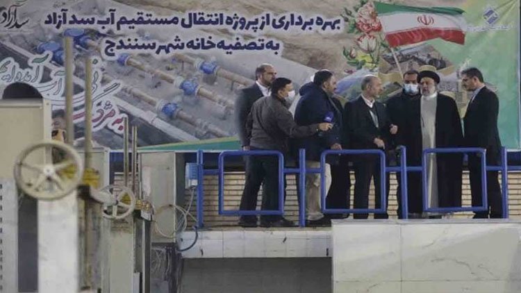 Rojhılat: İran Cumhurbaşkanı Reisi Sine’de