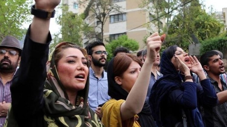 İddia: İran, başörtüsü konusunda reforma hazırlanıyor