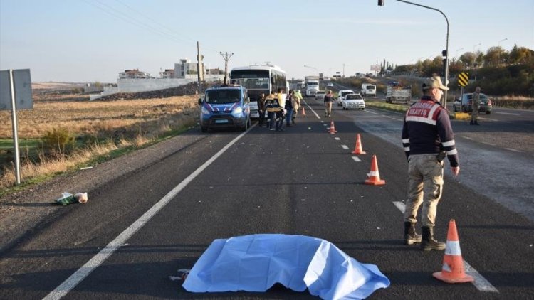 Urfa'da minibüsün çarptığı işçi yaşamını yitirdi