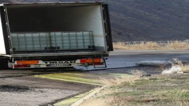 Erzincan'da kimyasal madde yüklü tırda sızıntı yaşandı