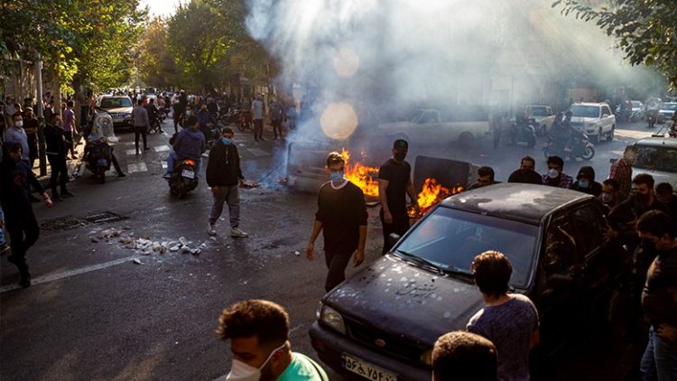 Rojhilat ve İran'da protestolar 100. gününde sürüyor: En az 500 kişi öldürüldü