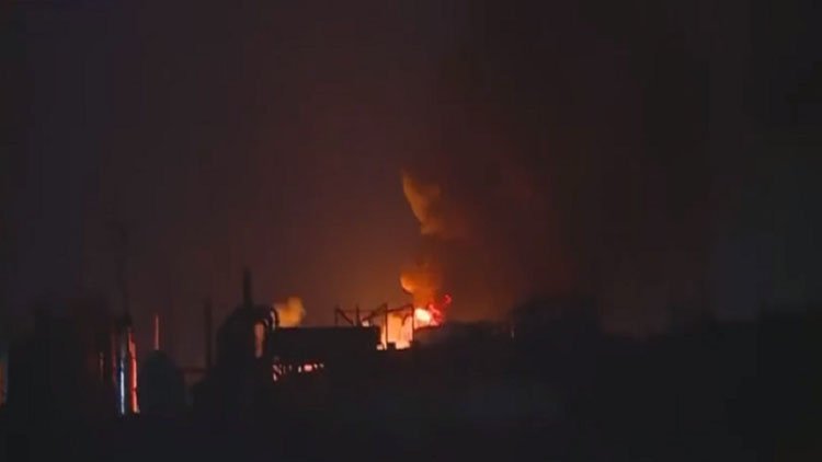 Başkent Erbil'de bir petrol rafinerisinde yangın çıktı