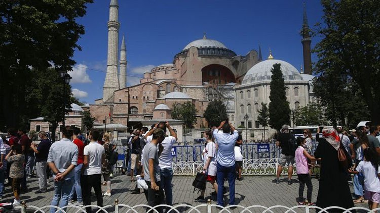 İngiltere Türkiye'deki vatandaşlarını uyardı