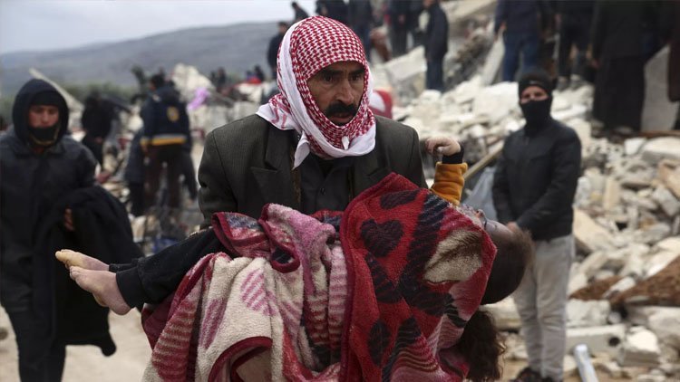 Depremin vurduğu Suriye'den ABD ve AB'ye çağrı: Yaptırımları kaldırıp yardım ulaştırın