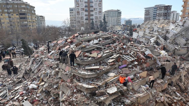 Biden: '100 yılı aşkın süredir bölgede yaşanan en büyük depremlerden biri'
