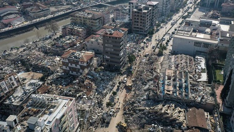 Maraş depremi: Can kaybı 21 bin 43'e yükseldi
