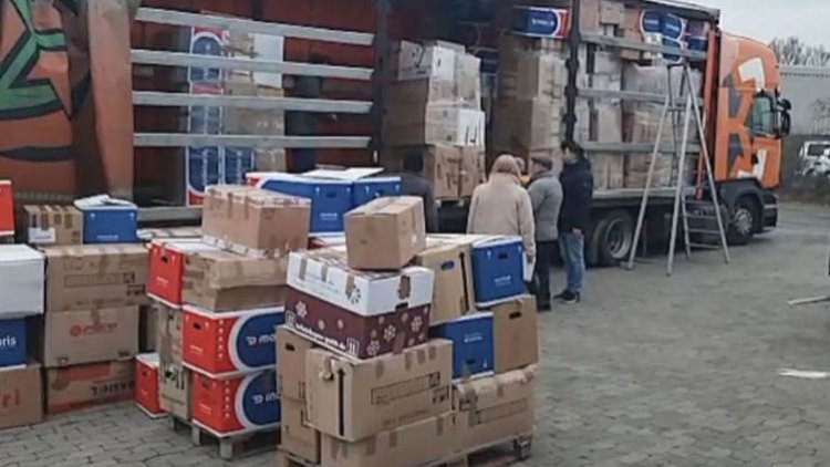 Diaspora Kürtleri'nden depremzedelere tonlarca yardım malzemesi ile 100 bin euro'luk yardım