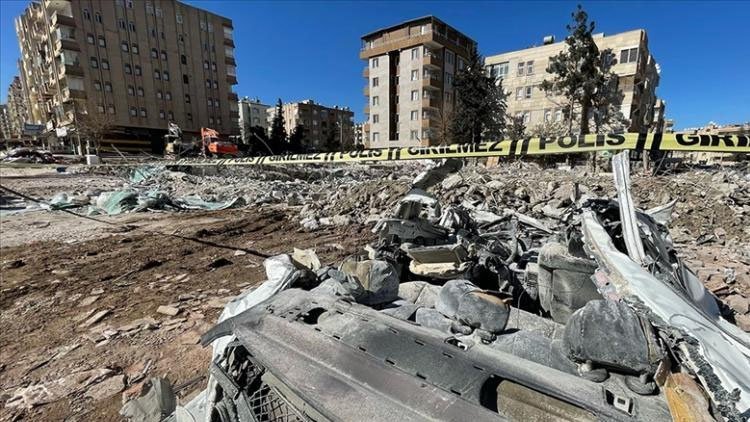 Urfa'da depremde 14 kişinin yaşamını yitirdiği apartmanın inşaat mühendisi tutuklandı