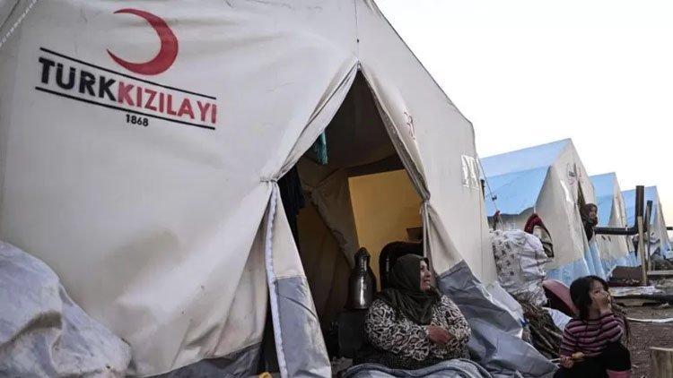 Sanatçı Haluk Levent: AFAD da çadırları parayla alıyor, Kızılay'dan konserveyi de parayla aldık