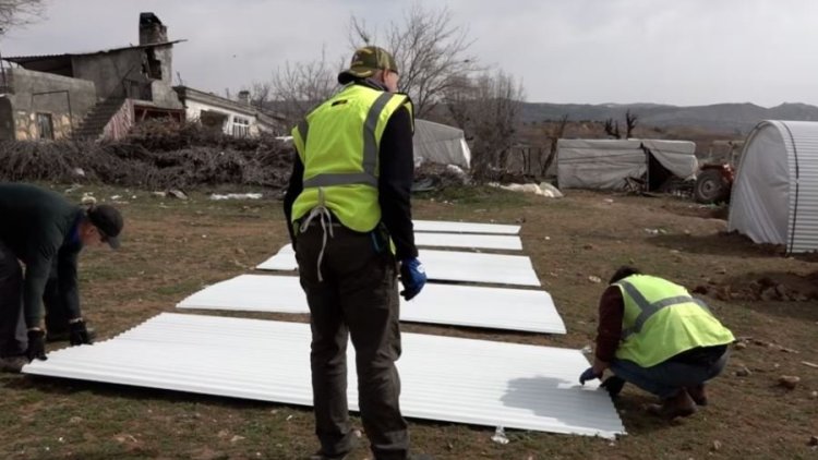 ABD'li gönüllülerden Adıyaman köylerindeki depremzedelere yardım