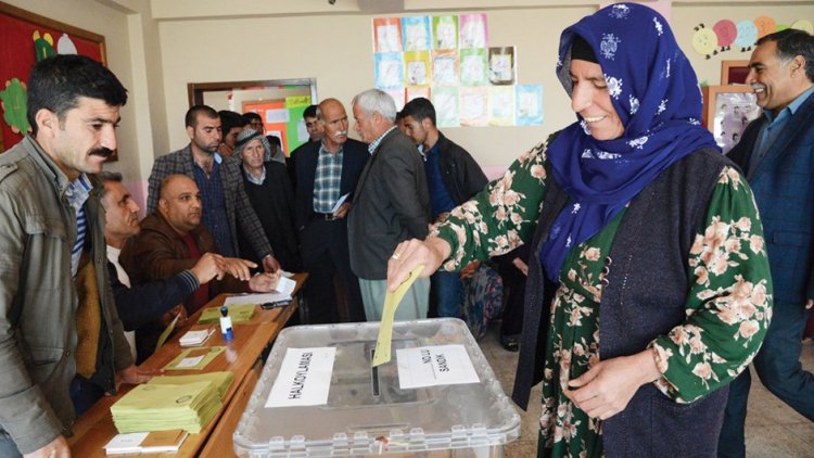 AK Parti'de 'Kürt oyları' için yeni adım sinyali