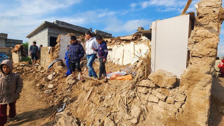 Kerkük’te sağanak yağış nedeniyle ev çöktü, anne ve oğlu hayatını kaybetti