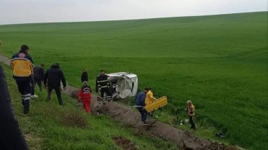 Diyarbakır'da işçi servis minibüsü devrildi: 3’ü ağır, 9 yaralı