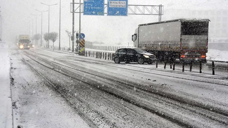 8 Kürt kentinde yoğun kar yağışı uyarısı