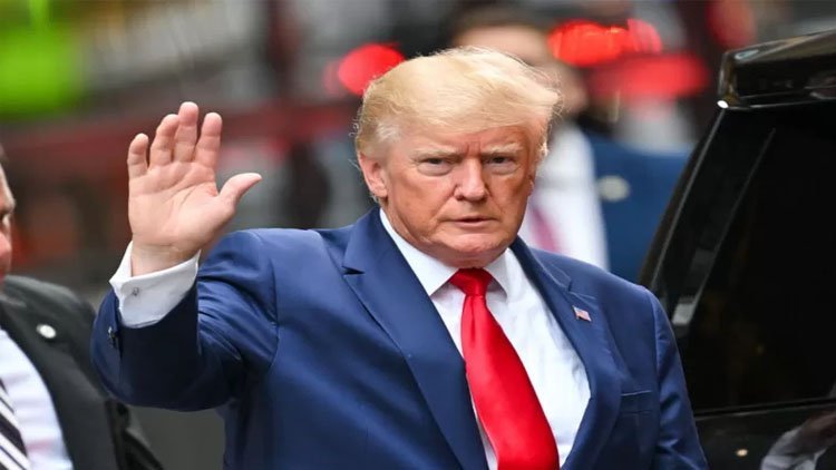 Trump, ABD tarihinde hakkında ceza davası açılan ilk başkan oldu