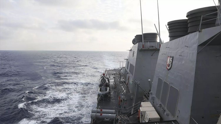 Çin: ABD savaş gemisi karasularımıza girdi