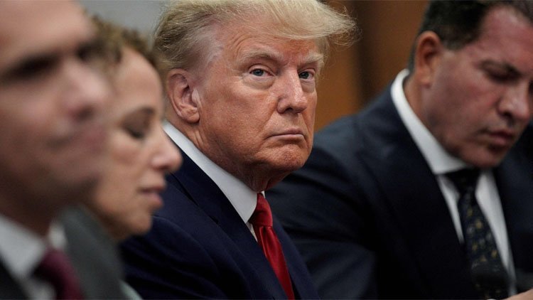 Trump, eski avukatı Michael Cohen'e 500 milyon dolarlık tazminat davası açtı