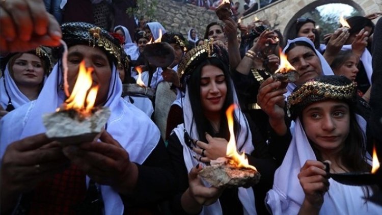 Ezidi Kürtler Laleş’te 'Çarşema Sor'u kutluyor
