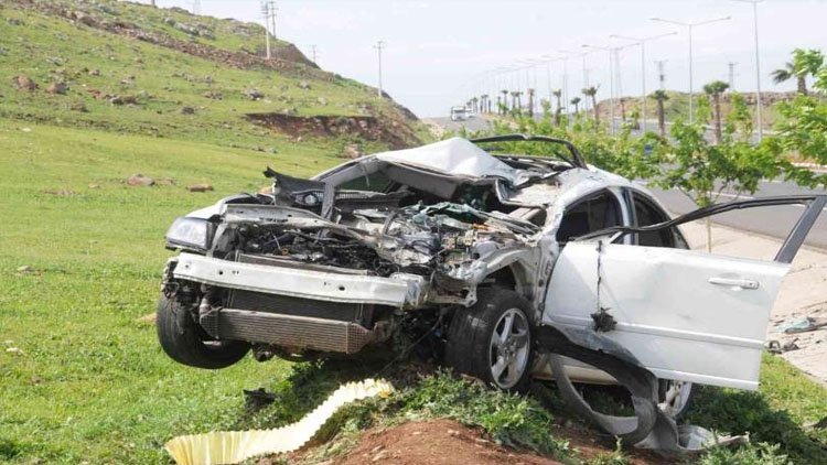 Cizre'de trafik kazası: 2 ölü, 8 yaralı