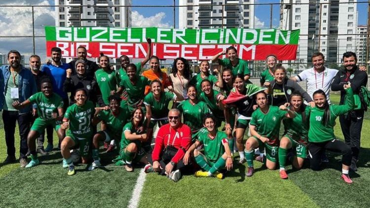 Amedspor Kadın Futbol takımı çeyrek finalde