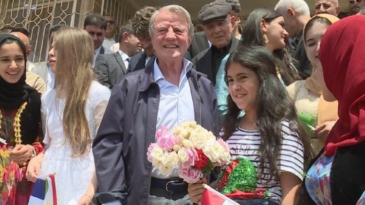 Bernard Kouchner, Erbil’de kendi adını taşıyan okulu ziyaret etti