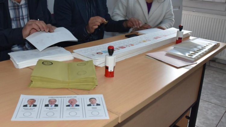 Şırnak'ta açık oy kullanma kavgası