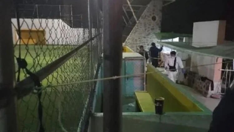 Futbol sahasına silahlı saldırı: 6 ölü 