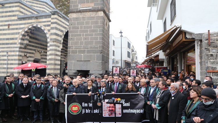 Diyarbakır Barosu’ndan Tahir Elçi’ye hakaret eden Ak Partili hakkında suç duyurusu