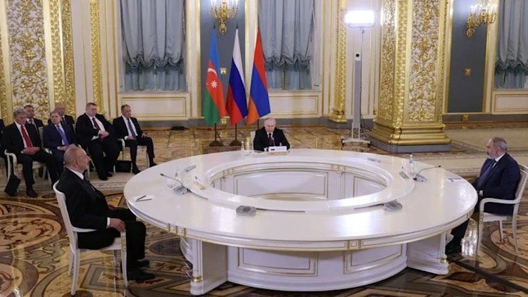 Putin, Aliyev ve Paşinyan, Moskova’da görüştü