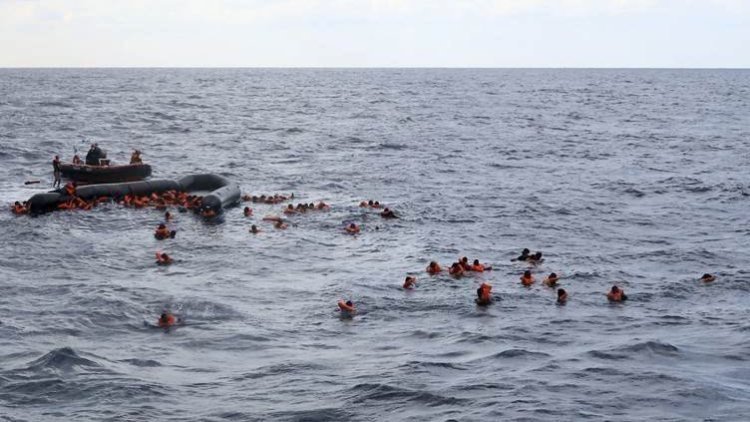Cezayir açıklarında göçmen faciası: Teknede 18 Kobanili bulunuyor