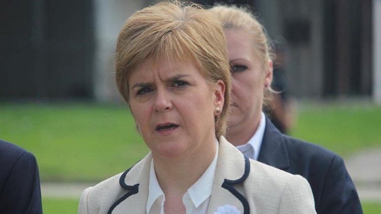İskoçya'nın eski başbakanı gözaltına alındı