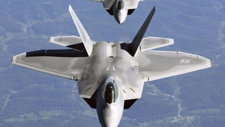 ABD Ortadoğu’ya F-22 savaş uçakları gönderdi