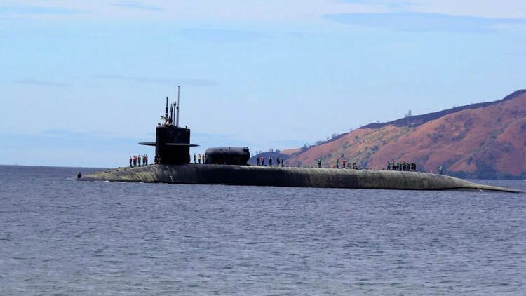 ABD'den Kuzey Kore hamlesi: Dünyanın en büyük denizaltılarından birini konuşlandırdı