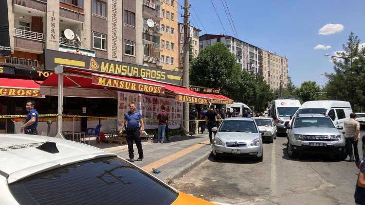 Diyarbakır'da husumetli aileler arasında silahlı kavga: Ölü ve yaralılar var