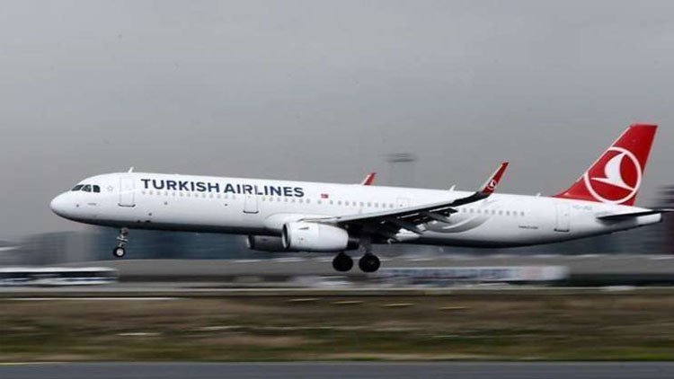 Siirt-İstanbul seferini yapan uçak acil iniş yaptı