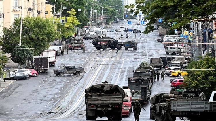 Reuters: Rus ordusu, Voronej yakınlarında Wagner güçlerini vurdu