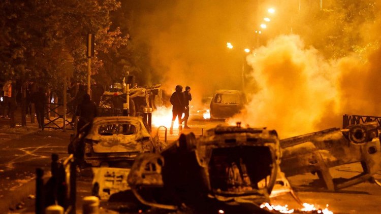 Fransa'da gösteriler sürüyor: 4 kentte gece sokağa çıkma yasağı ilan edildi