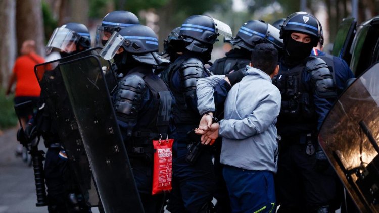 Fransa’daki protestolarda en az 1000 kişi gözaltına alındı