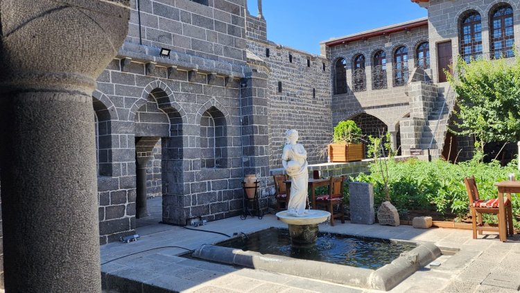 Diyarbakır'daki Keldani kilisesi yeniden açıldı