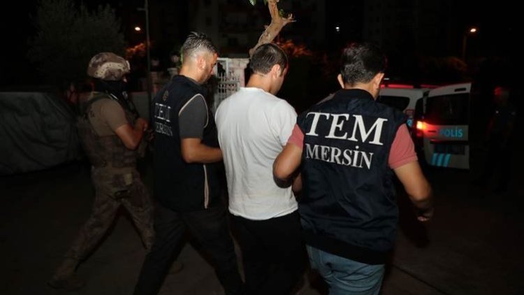 Mersin'de ev baskınları: 11 gözaltı