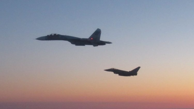 Suriye'de gerilim: Rus jetlerinden ABD istihbarat uçağına önleme