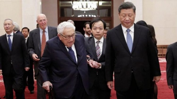 Eski ABD Dışişleri Bakanı Kissinger, Pekin'de Çin Devlet Başkanı Şi ile görüştü