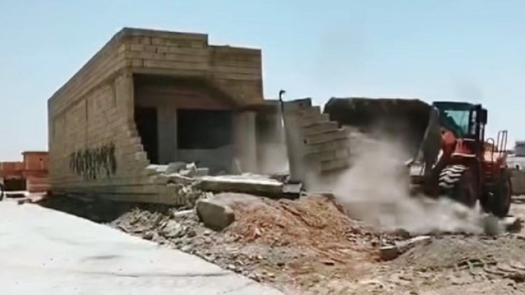 Kerkük Valisi’nin talimatıyla Kürt Mahallesi’nde bazı evlerin yıkımı gerçekleşti
