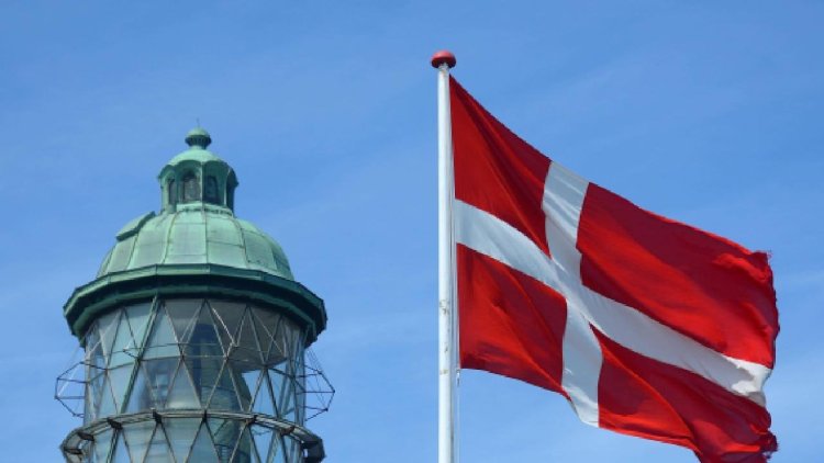 Danimarka'da aşırı sağcı gruptan cami önünde Kur'an yakma eylemi