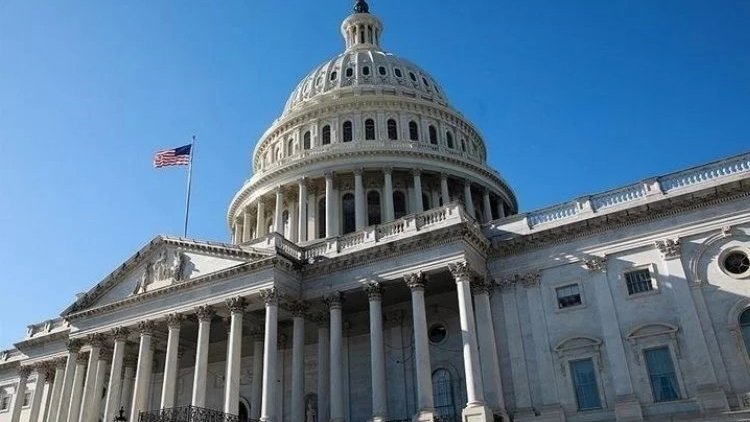 ABD Kongre Binası'nda silahlı saldırgan alarmı